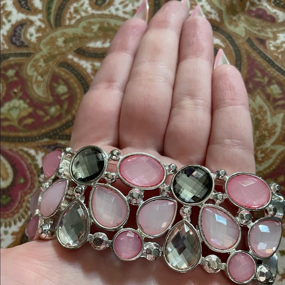 Pink bracelet - Picture 2 of 2